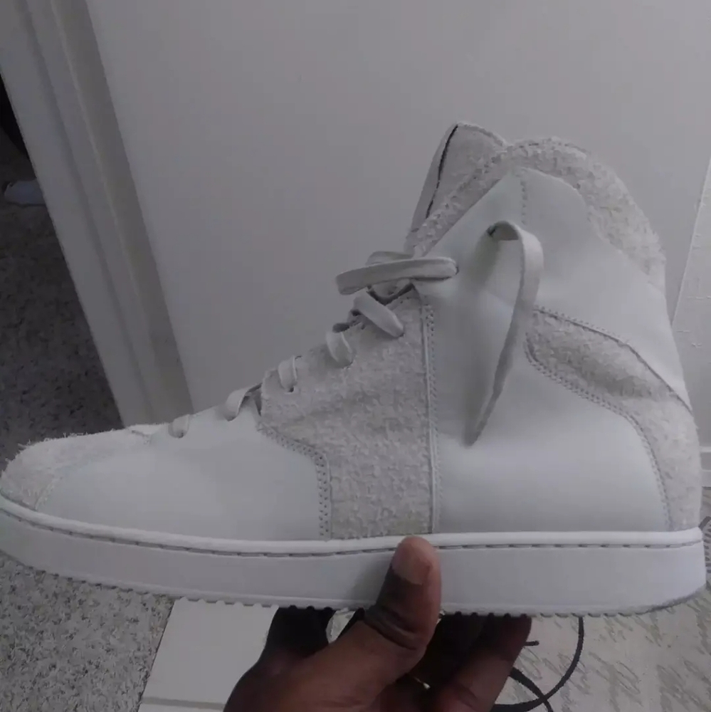 RARE JORDAN SIZE 12